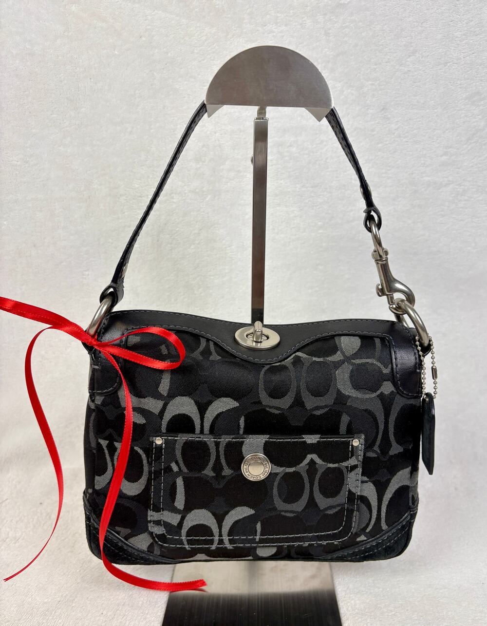Coach Vintage Chelsea Optic Signature Shoulder Bag in Black/Gray Jacquard